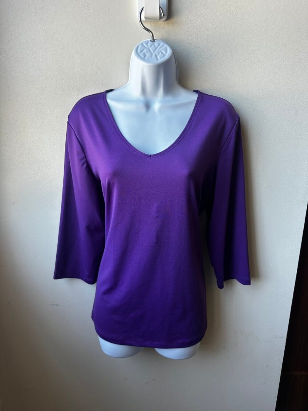 Susan Graver Essentials Purple V Neck 3/4 Sleeve Stretch Knit Top Womens Medium